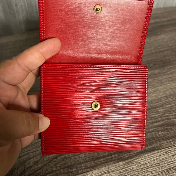 Louis Vuttion Epi Compact wallet - Picture 5 of 12